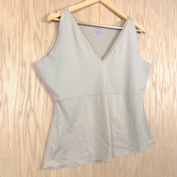 SPANX Hide & Sleek Lace Trim V-Neck Cami - Picture 4 of 6